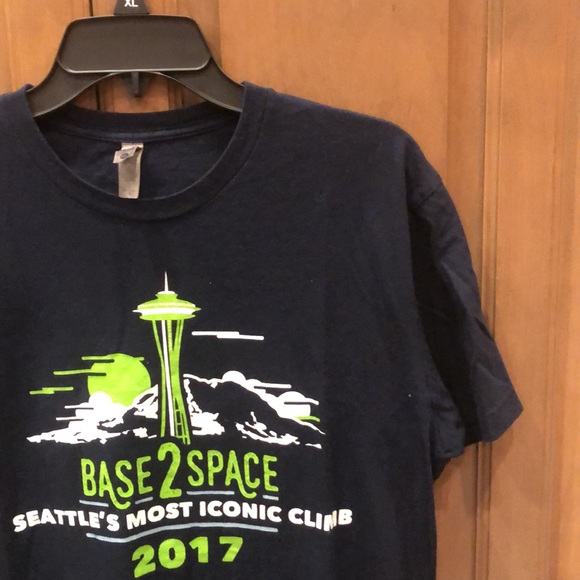 Seattle Base to Space race Space Needle Mt. Rainier 100% cotton boxy fit t-shirt - Picture 3 of 7